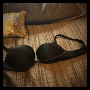 Black VS size 34D push up bra